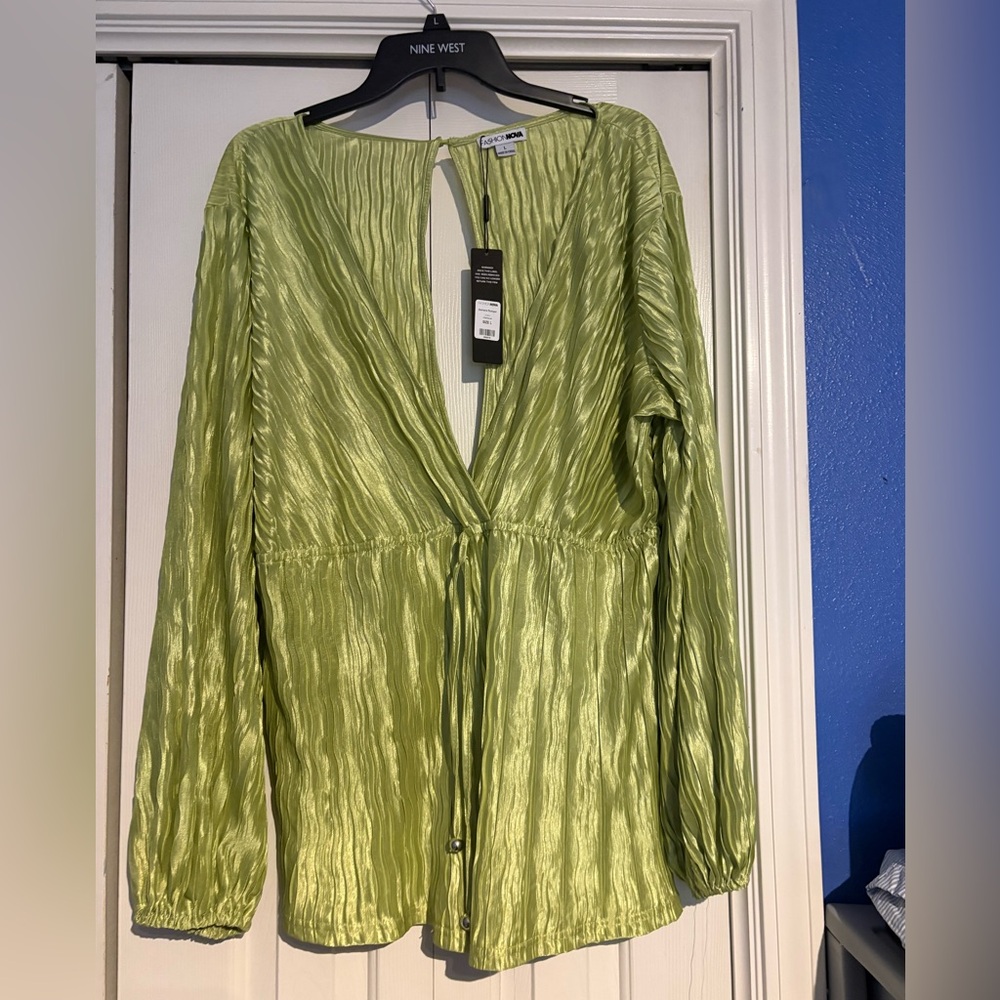 Fashion Nova Lime Green Elegant Shorts jumpsuit size L